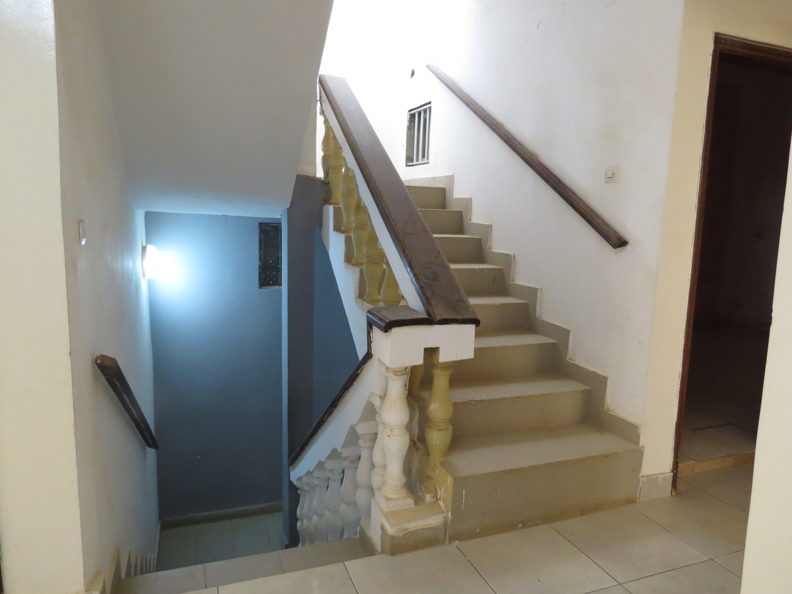 Duplex à louer à Mamelles, cité des Magistrats (46)